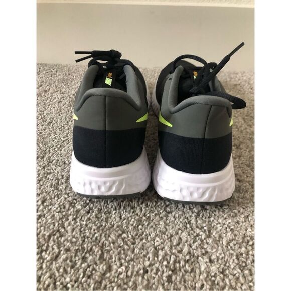 Nike Revolution 5 Men’s Shoes Size 9 - Picture 7 of 8